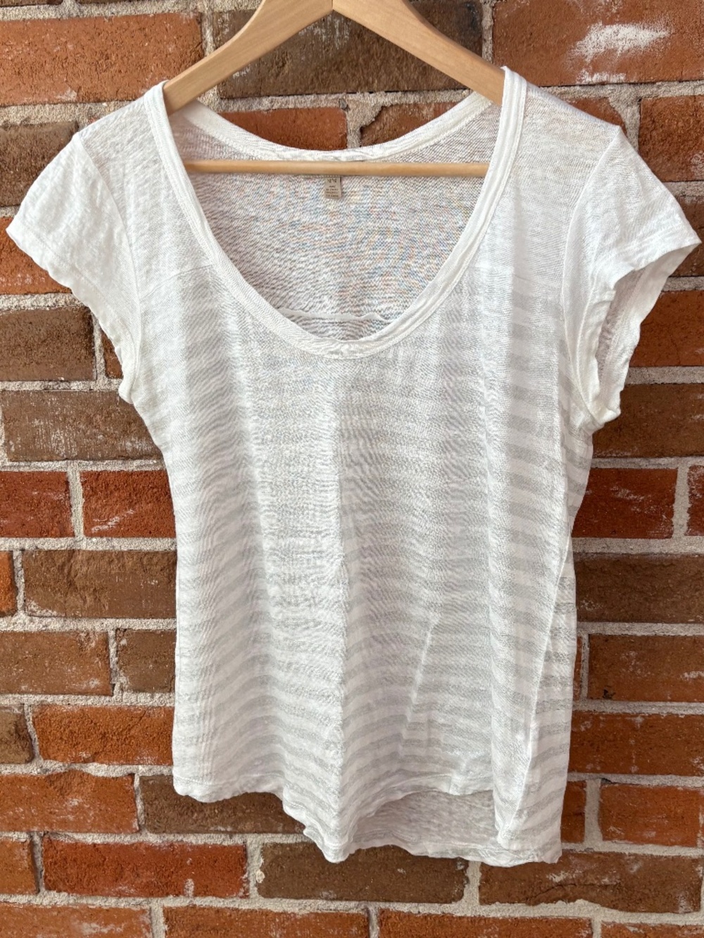 Bordeaux Anthropologie White 100% Linen Striped Tee Size M